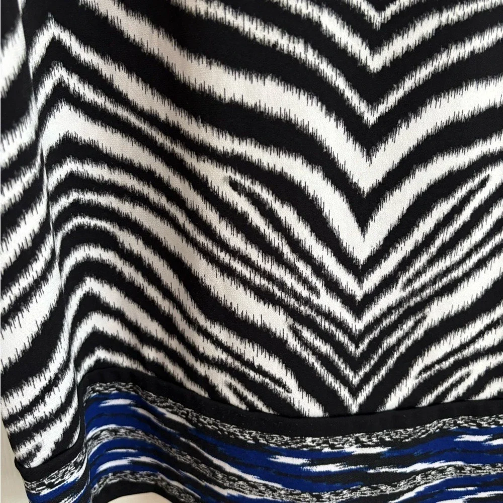 Michael Kors Black and White Zebra Long Sleeve Dress w/blue accent, sz Large